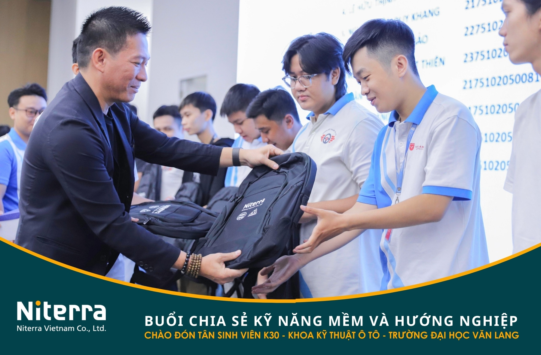 Hội thảo kỹ năng sống chào đón tân sinh viên: hiểu rõ chính mình để bước ra thế giới!