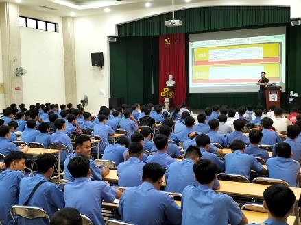 Hội thảo “Kỹ thuật bugi NGK Việt Nam” & kiểm tra tiến độ chế tạo xe thi đấu MiniCar Racing 2023