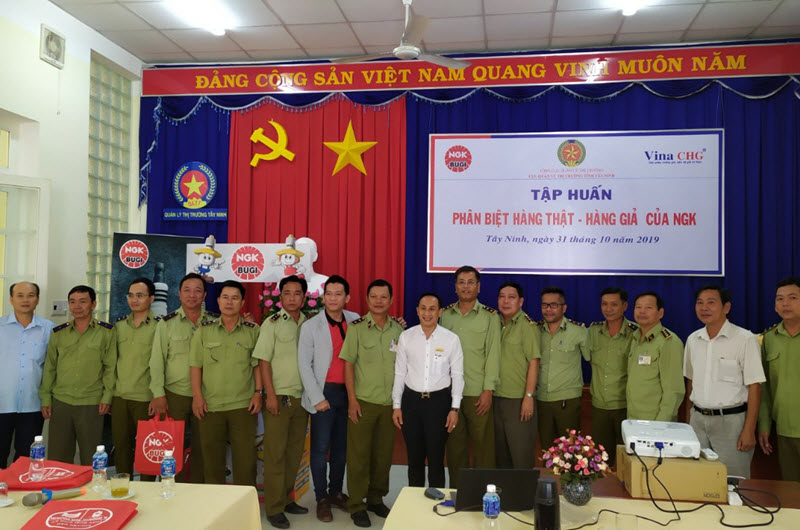 Bugi NGK tổ chức tập huấn nhận diện và phân biệt sản phẩm thật - giả