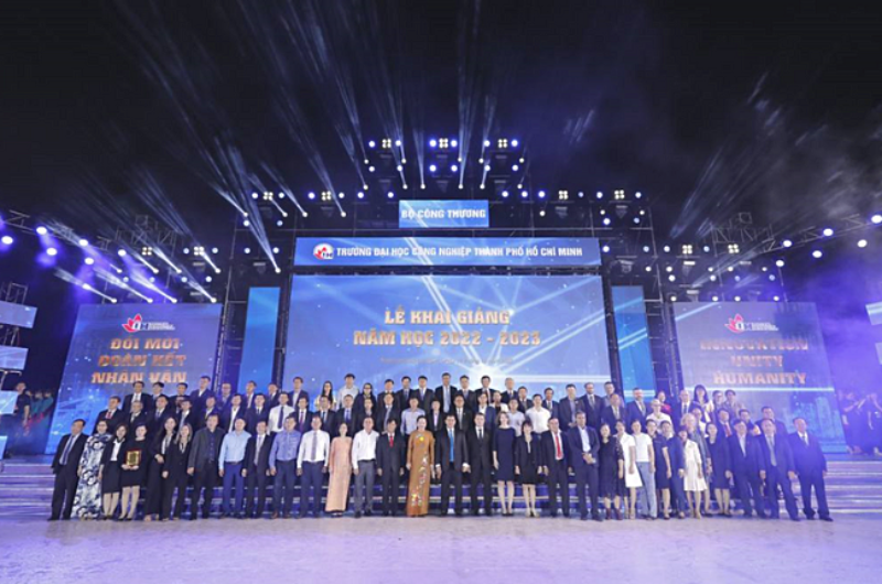 Ho Chi Minh city university of industry invites representatives of spark plug ngk to attend the opening ceremony of the new school year